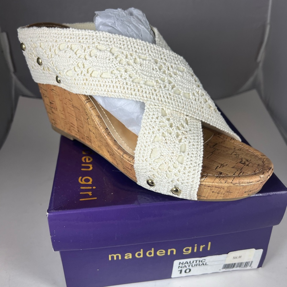 Madden Girl Nautic White Crochet Wedge Heel Sandal Size 10 New - Picture 1 of 5
